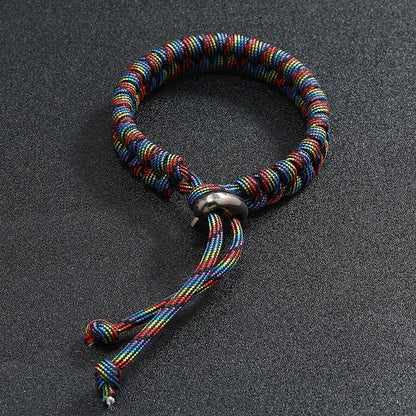Adjustable handwoven paracord surviva