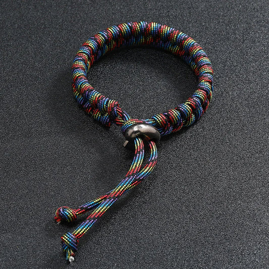 Adjustable handwoven paracord surviva